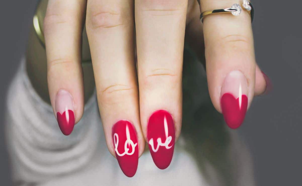 7 manicuras de lo más románticas para celebrar San Valentín